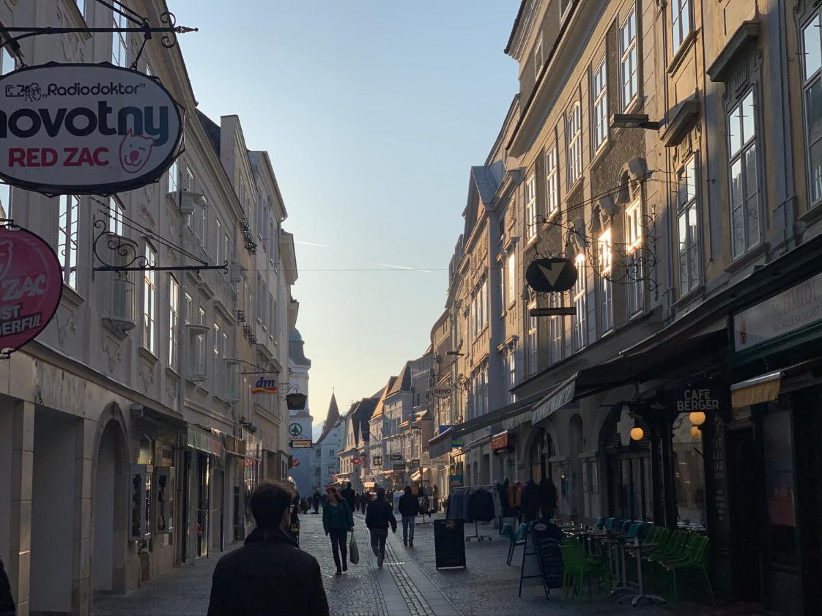 Apartamento Penthouse Maxfux Direkt In Der Fussgaengerzone 130M2 Krems an der Donau Exterior foto