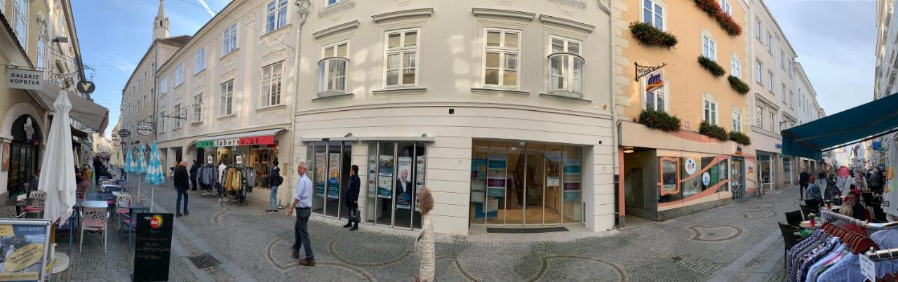 Apartamento Penthouse Maxfux Direkt In Der Fussgaengerzone 130M2 Krems an der Donau Exterior foto